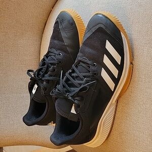 Addidas women court team bounce cross trailers size 10